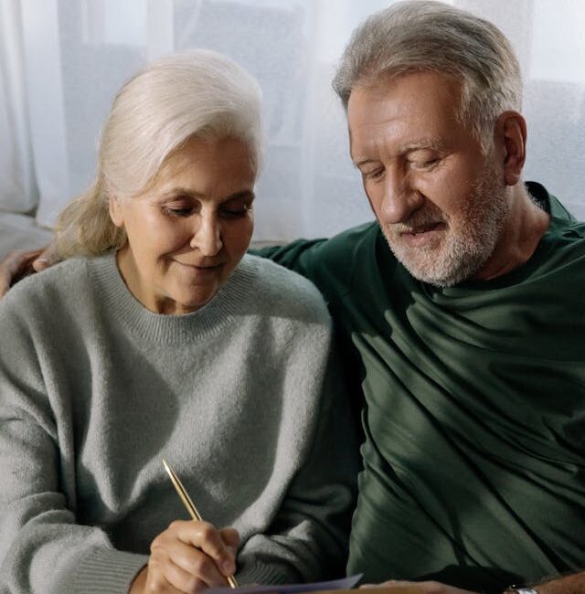 The retirement checklist Key steps to discuss with clients The retirement checklist for Canadian Financial Advisors: Key steps to discuss with clients