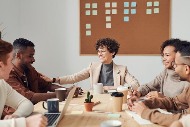 Learn how to lead a stronger Advisory Team with tips to increase collaboration and efficiency.