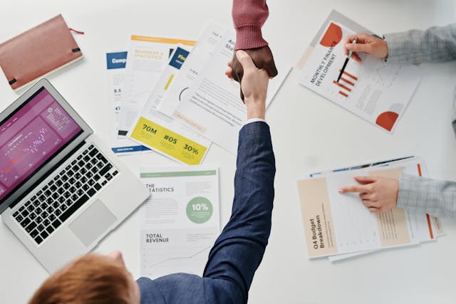 Learn about financial advertising strategies to market advisory services effectively while staying compliant.